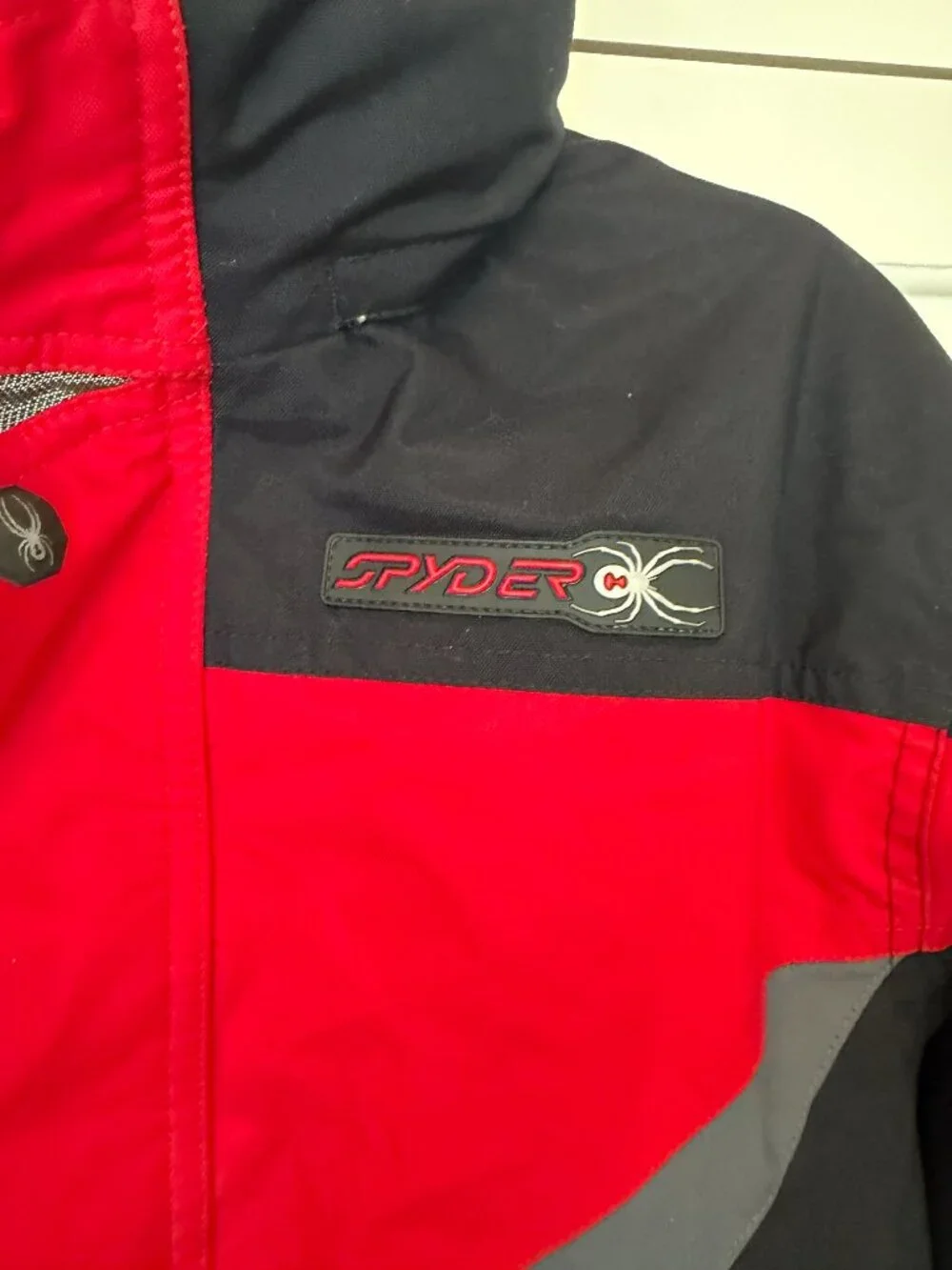 Spyder Youth Ski Jacket | Red, Black, and Gray | Size Youth 12 + Columbia Fleece